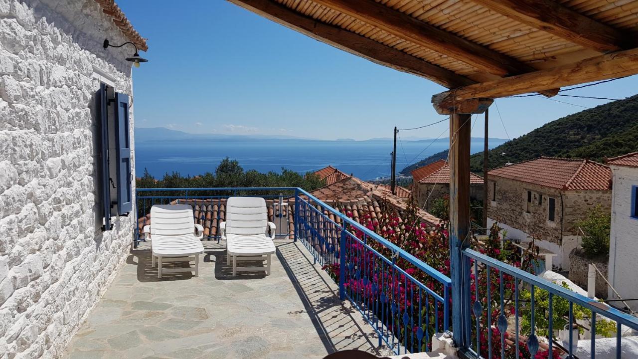 Lovely Traditionnal House With Sea View Tirós Eksteriør bilde