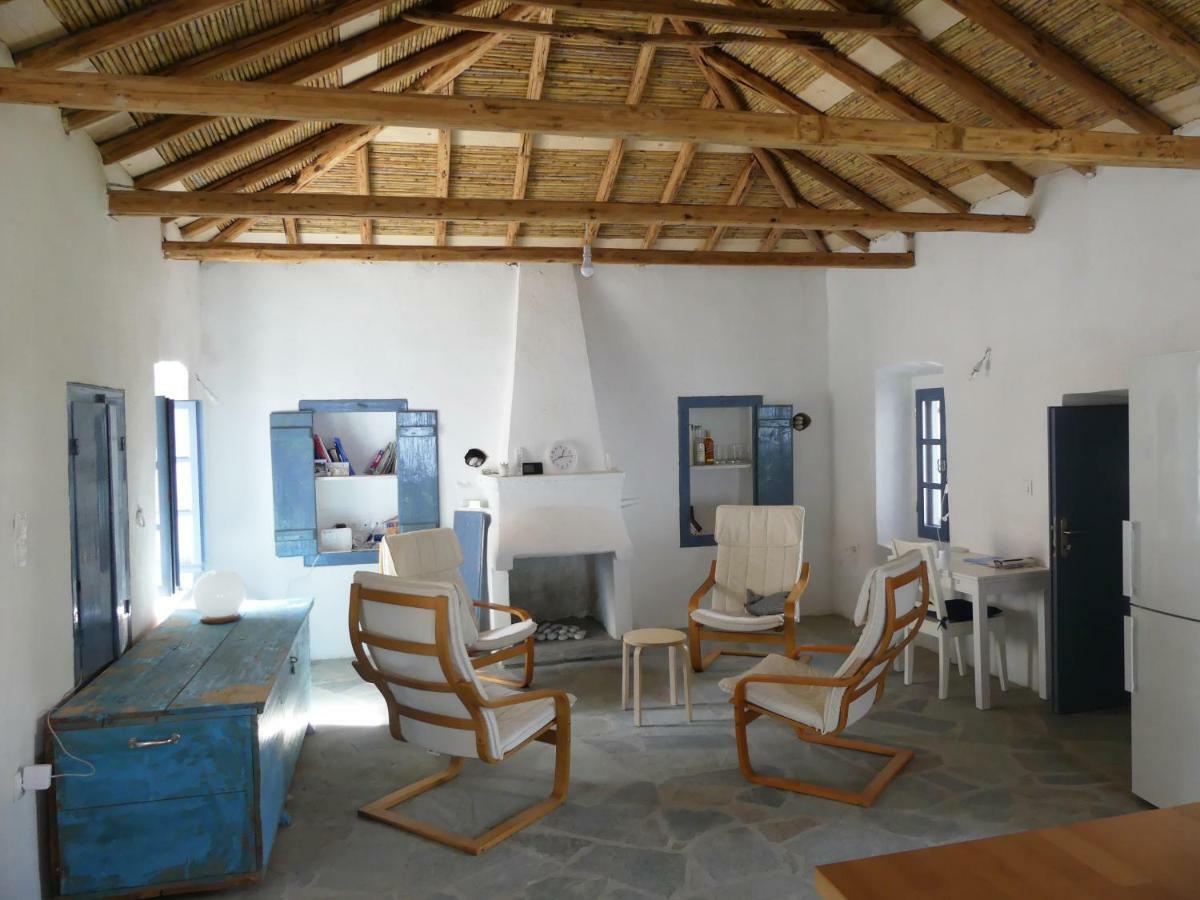 Lovely Traditionnal House With Sea View Tirós Eksteriør bilde
